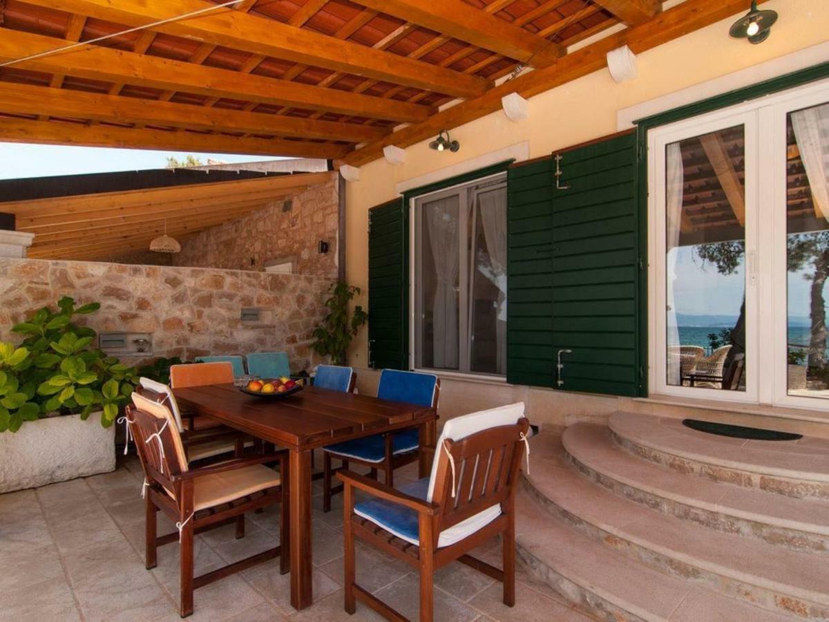 Deluxe Villa Sirena On The Beach With Pool 수페타르 외부 사진
