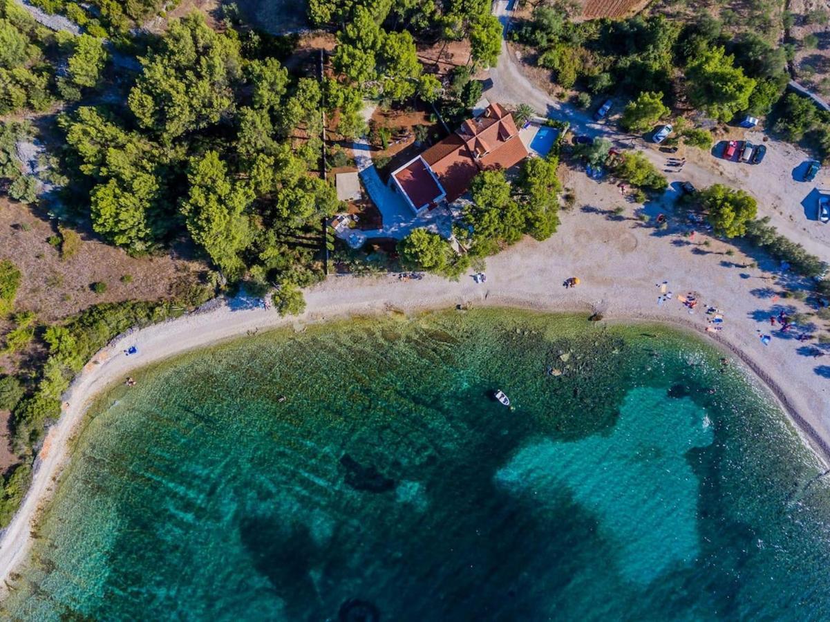 Deluxe Villa Sirena On The Beach With Pool 수페타르 외부 사진